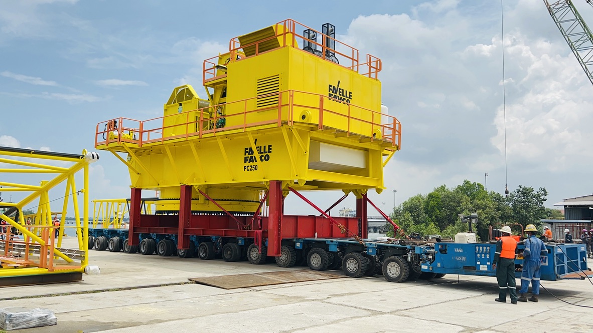 PEDESTAL OFFSHORE CRANE PC250